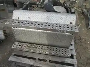 Used 2012 Freightliner Diesel Particulate Filter (DPF) (Stock #DPF-558)) Part Image