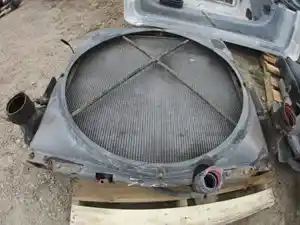 Used 2012 Kenworth T700 Radiator (Stock #RADIATOR-760)) Part Image