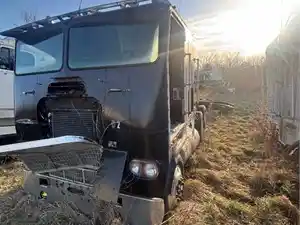 Salvage 1977 Freightliner FL Cabover - 1709