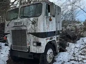 Salvage 1979 Freightliner Other - U-L2-3 FL Cabover