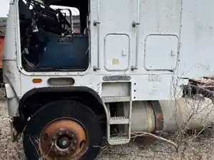 Salvage 1983 Freightliner Other - 3875