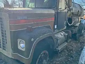 Salvage 1983 International F4370 - U-L1-7 1983 IH F4370