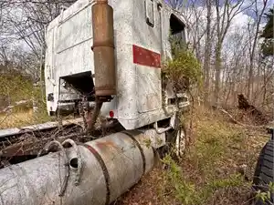 Salvage 1983 Mack Other - U-L3-15B 1983 Mack Cabover