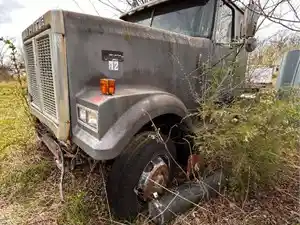 Salvage 1983 VolvoWhiteGMC RBL - 1038