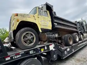 1984 Ford LNT9000 Truck for Parts (Stock #5186)) Part Image
