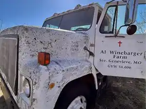 Salvage 1984 International 2275 - 4088