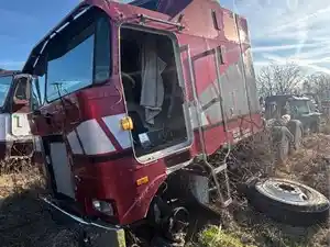 Salvage 1984 Kenworth K100 Cabover - U-L4-5 1984 Kenworth Cab Over
