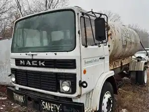 Salvage 1984 Mack MS200P - 5017
