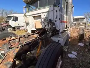 Salvage 1986 International F-9370 - 4812