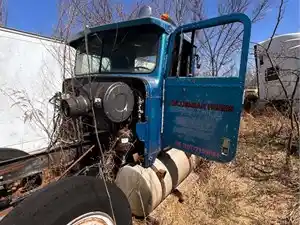 Salvage 1987 International F-9370 - 4089