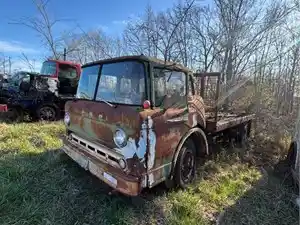 Salvage 1989 Ford 800 - U-L4-19b 1989ford
