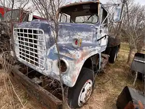 Salvage 1989 Ford 9000 - U-L4-18B 1989 Ford 9000