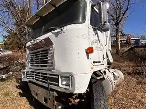 Salvage 1989 International Cabover - U-L4-14C 1989 International Cabover
