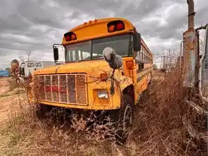 Salvage 1990 GMC Other - U-L4-15C 1990 GMC Blue Bird Bus