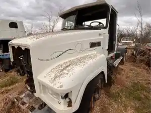 Salvage 1990 Mack CH613 - 4246