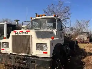 Salvage 1990 Mack Other - 4406