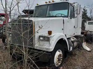 Salvage 1988 VolvoWhiteGMC WCM - 4070A