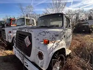 1991 Ford F700 Truck for Parts (Stock #U-L4-17B 1991 Ford F700)) Part Image