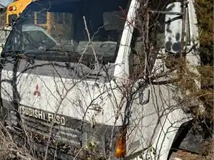 Salvage 1997 Mitsubishi FH211 - 4195