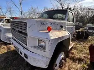 1993 Ford F700 Truck for Parts (Stock #3139)) Part Image