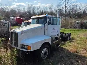 Salvage 1993 Kenworth T600 - 4427