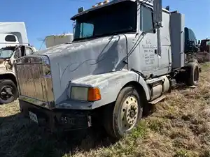 Salvage 1993 White WIA AREO SERIES - 5108