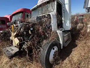 Salvage 1994 Freightliner FLD120 - 4713