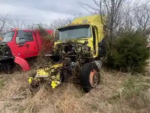Salvage 1995 Ford LTLA9000 AERO MAX 120 - 2767