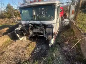 Salvage 1995 Other Other - U-L4-6A FL FL Cab