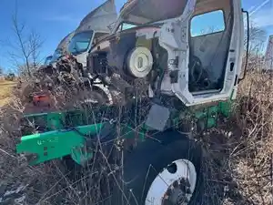Salvage 1997 Ford L8513 Louisville 113 - 3676