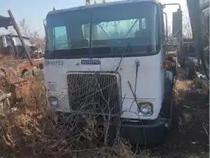 Salvage 1997 VolvoWhiteGMC Other - U-L4-10 whi
