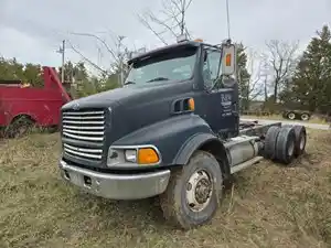 Salvage 1998 Ford LT9513 LOUISVILLE 113 - 5036