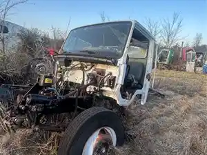 Salvage 1998 Freightliner FL70 - U-L4-2 1998 FL FL 70