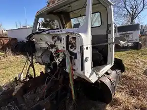 1998 International 8100 Truck for Parts (Stock #U-L4-13C 1998 International 8100)) Part Image