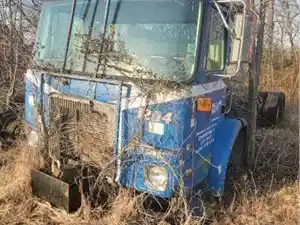 Salvage 1998 Volvo WX - NA210