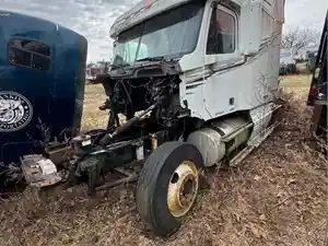 Salvage 1999 Freightliner Century Class 120 - 4625