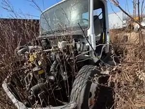 Salvage 1999 Freightliner FL60 - 4556