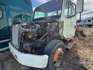 Salvage 1999 Freightliner FL80 - 4720
