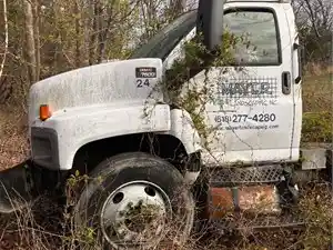 Salvage 1999 GMC C7500 - U-L3-15B 1999 GMC C7500