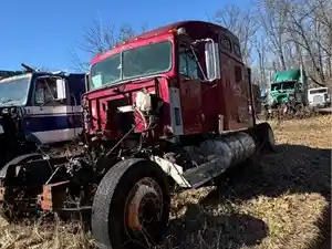 Salvage 1999 International 9300 - 4046
