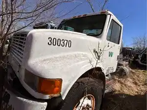 Salvage 1999 International F-4900 - 3909