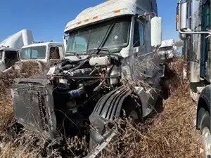 Salvage 2000 Freightliner Century Class 120 - 4711