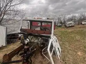 Salvage 2000 Freightliner FL80 - 3269