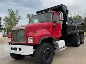 Complete 2000 International 5500I - 550