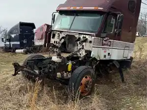 Salvage 2000 Kenworth Other - U-L5-11A KW Gilster1