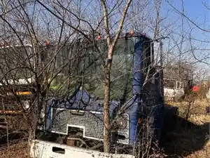 Salvage 2000 Mack LE612 - U-L3-5A 2000 Mack LE