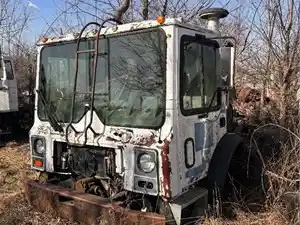 Salvage 2000 Mack MR688S - 2610