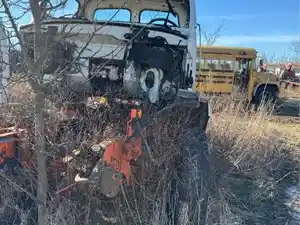Salvage 2000 Sterling 9500 SERIES - U-L5-12 2000 ST Model