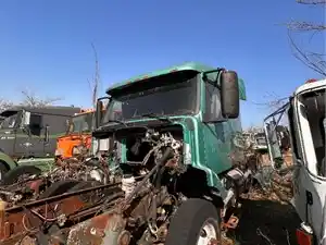 Salvage 1999 Volvo VN - 3495