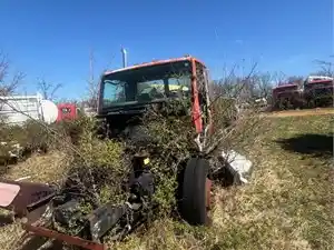 Salvage 1996 Freightliner FL70 - 3577